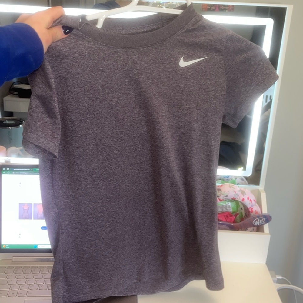 Plum heather Nike Shirt